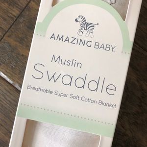 Amazing Baby Muslin Swaddle